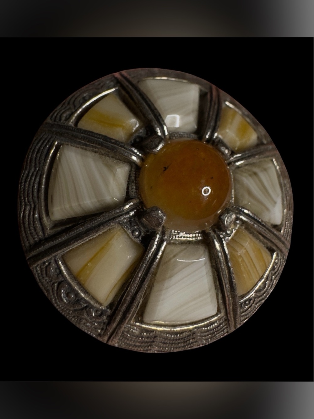 ✨ Vintage Sunburst Brooch – Amber Center Statement Pin ✨ - Picture 4 of 5